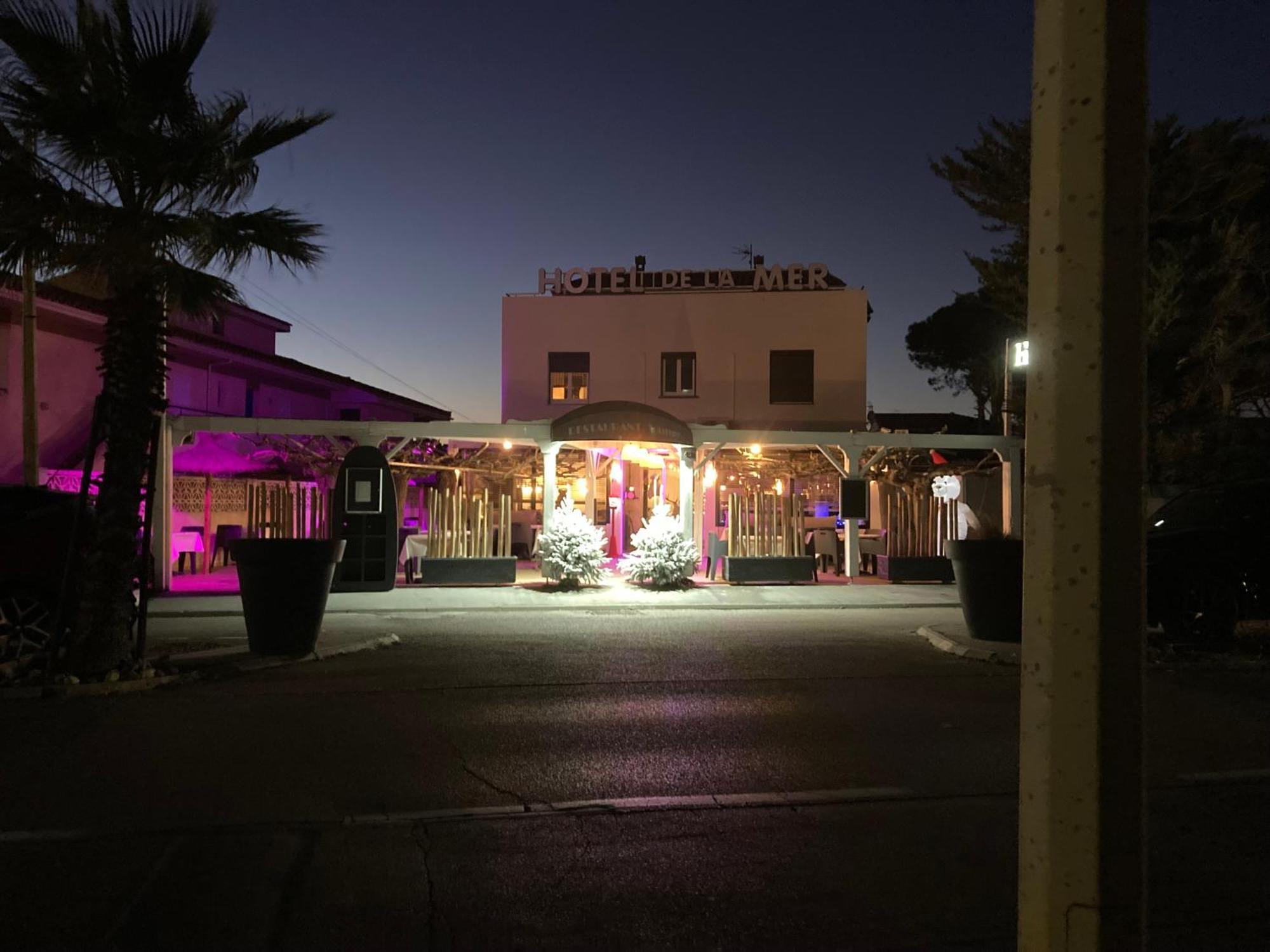 Hotel De La Mer Le Barcares Bagian luar foto