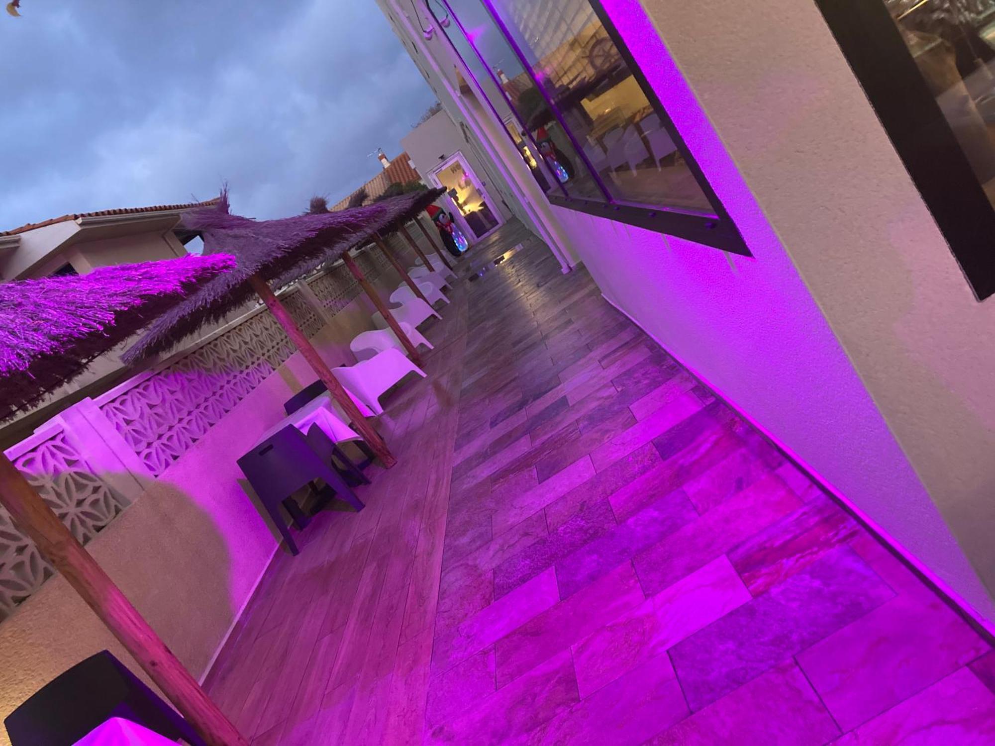 Hotel De La Mer Le Barcares Bagian luar foto