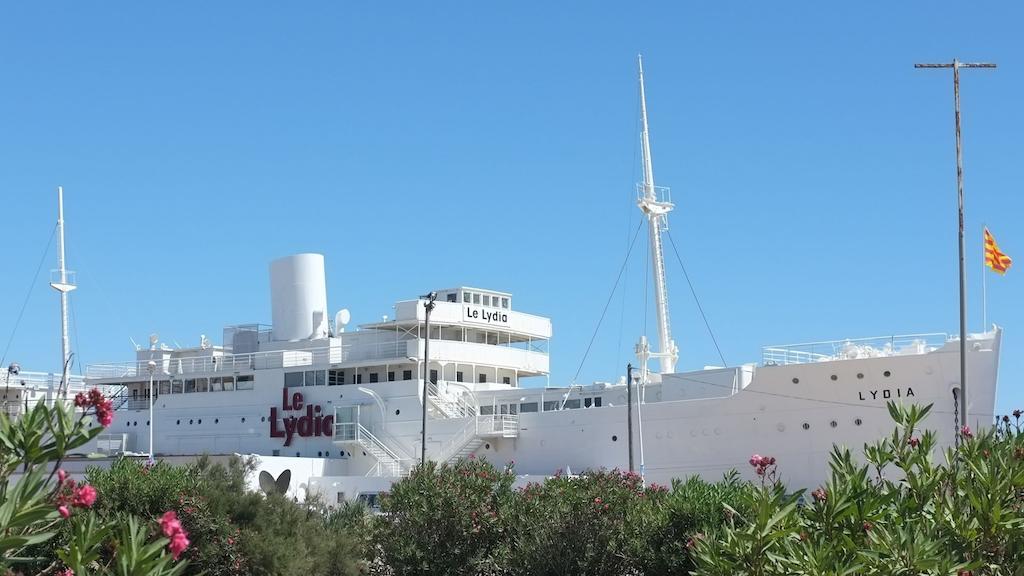 Hotel De La Mer Le Barcares Bagian luar foto